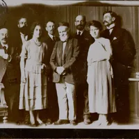 Miniature de Le personnel de la bibliothèque