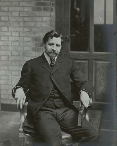 Photographie en noir et blanc de Charles Andler, professeur à la Sorbonne, datant du début du XXe siècle