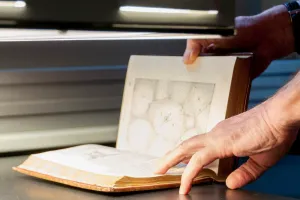 Atelier de restauration de la Bibliothèque interuniversitaire de la Sorbonne