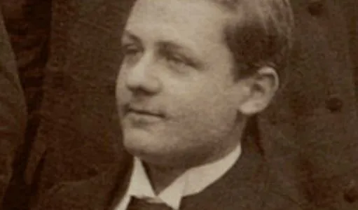 Emmanuel de Martonne à 19 ans, détail de la photographie des Conscrits (étudiants de première année) de lettres à l'ENS, 1892