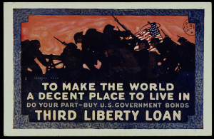 Carte postale américaine : silhouettes noires de soldats portant des baïonnettes et un drapeau américain sur fond de ciel rouge. Encadrement bleu texturé.