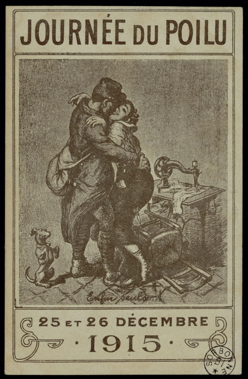 Carte en phototypie sépia : un poilu enlace une femme près d'une machine à coudre, une chaise est tombée au sol, un petit chien bondit à leurs pieds. Légende « Enfin seuls…! » en bas.
