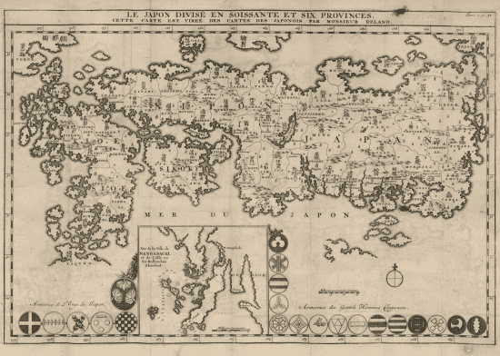 Carte gravée en noir et blanc de l'archipel japonais divisé en provinces nommées en kanji et en transcription phonétique ; encarts en bas figurant une vue de Nagasaki, des armoiries impériales et des blasons de seigneurs japonais.